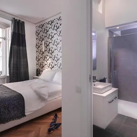 Corso 28 Rita * 卡利亚里